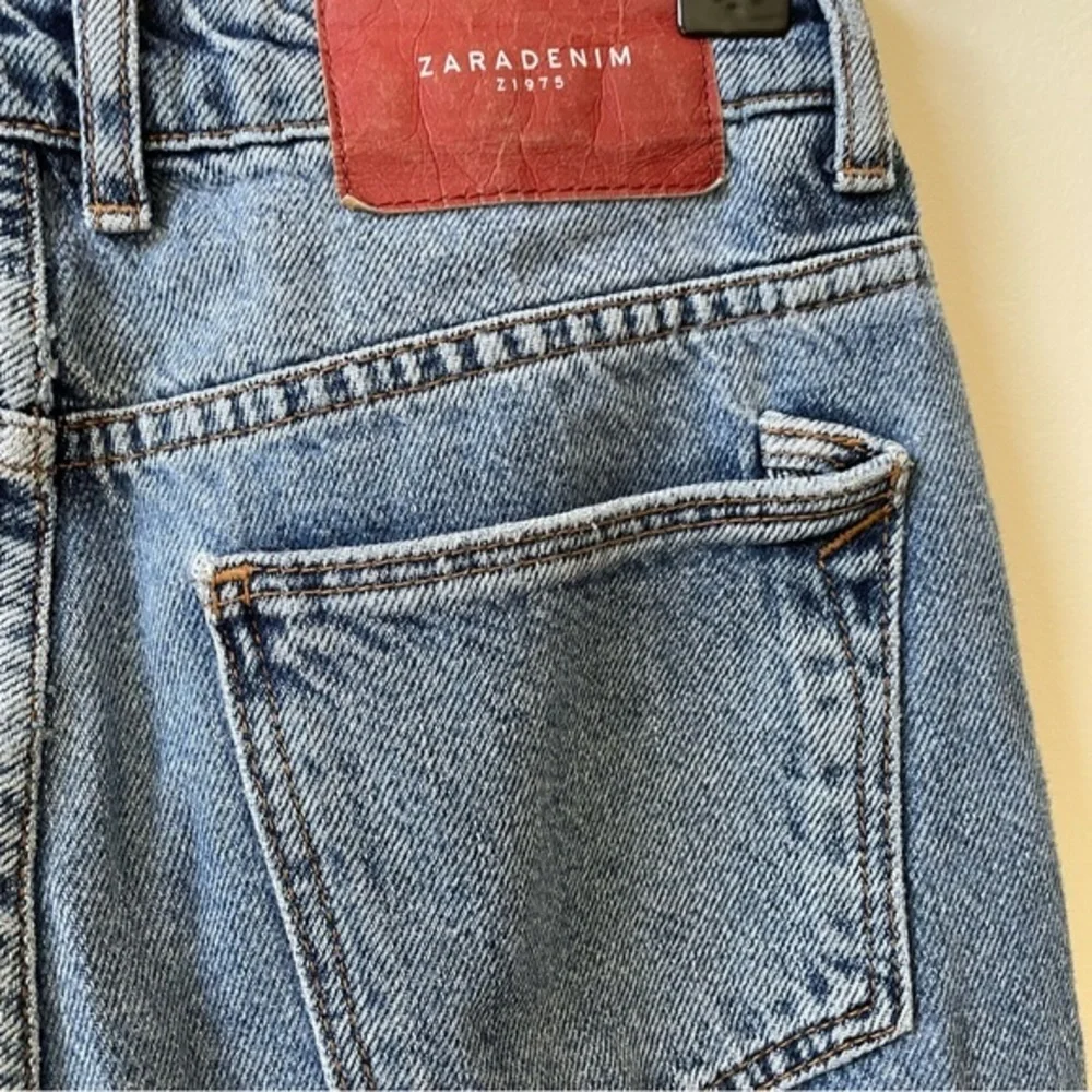 Zara Denim High Rise Mom Jeans